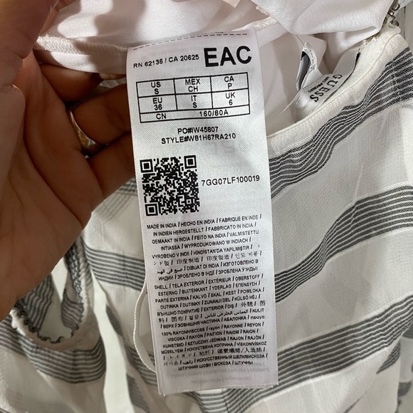 Guess off the shoulder striped floral flowy top size S - Picture 6 of 8